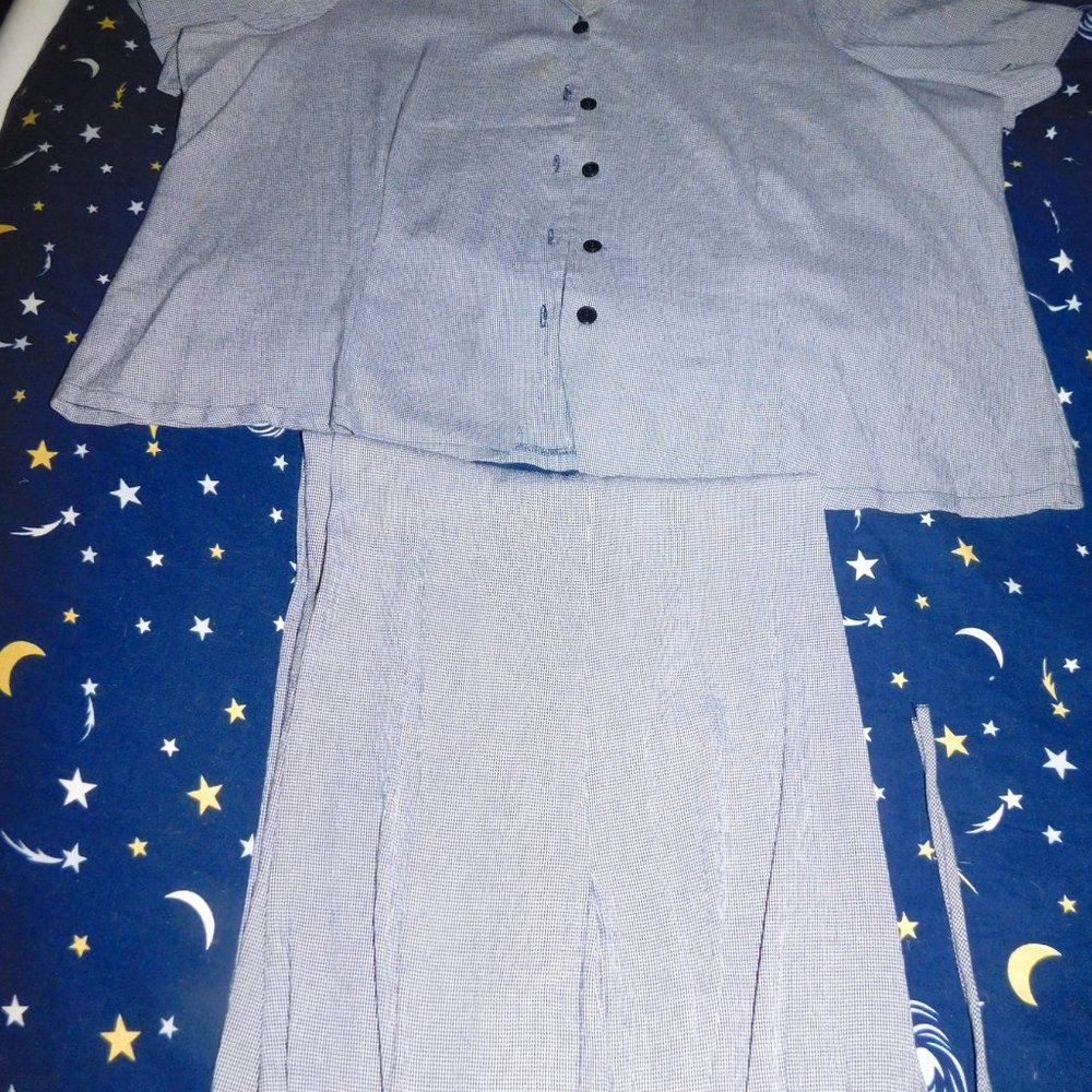 Kathy Lee Plus size woman's short sleeve pantsuit 3/ 25.00